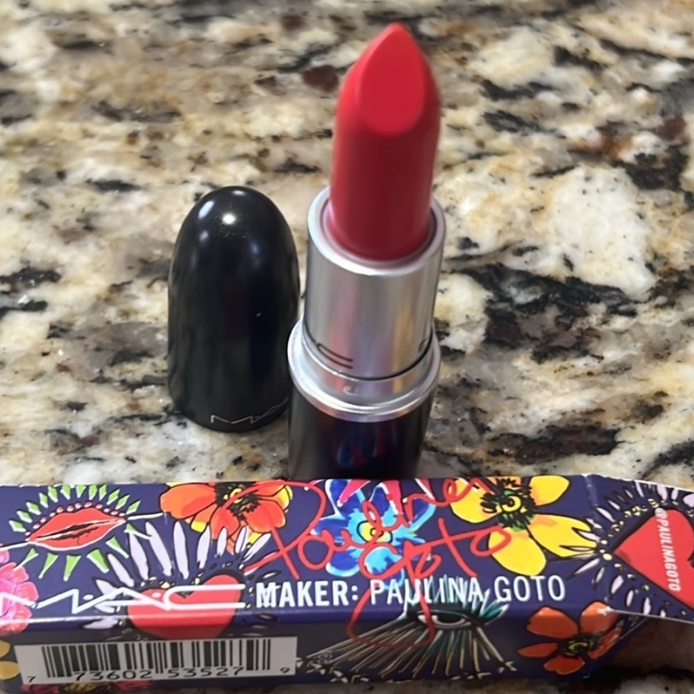 ❤️🌙Rare! Mac Maker Lipstick @PaulinaGoto